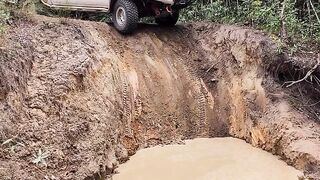 Toyota Hilux 4×4 terrain all extrem challenge