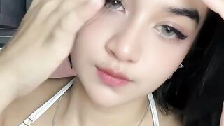 Wanita cantik yang mengairah kan 2
