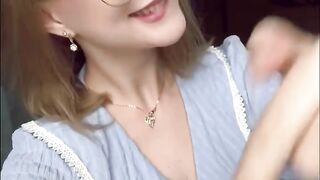 Bagus apa yang dimainkan wanita cantik