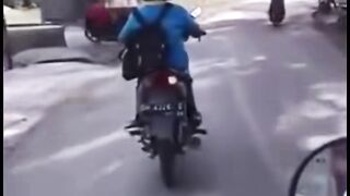 Mak Mak susah ditebak