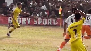 King Polo Runs at Full Speed and Crashes Into a Spectator
