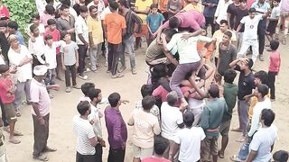 Matka fodane ka karkaram