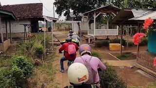 Little bike race