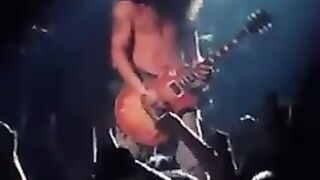 🎸🔥 Guns N’ Roses – “Sweet Child O’ Mine” | Live at The Ritz, 1991 🌹