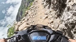 Honda Vario 125 on a Lava-Filled Cliff Trail | Extreme 24-Second POV Ride