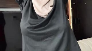 Goyangan Tante memang aduhay