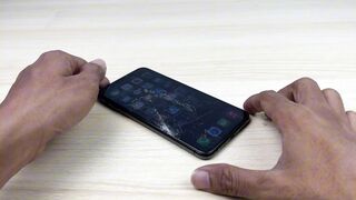 iPhone 11 Pro Max Crack Screen Change
