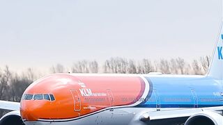 Happy Kingsday👑🟠 KLM Boeing 777-300ER Orange Pride 36L takeoff