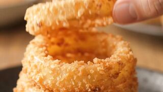 Crispy Onion Rings & Frozen Strawberry ASMR | Satisfying Crunch Sounds