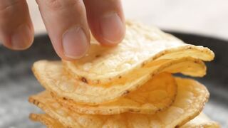 3 Ultra Satisfying Food ASMR Moments | Crispy Chips, Caramel Donut & Fresh Strawberry