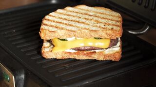 Misto Quente com Hambúrguer e Cheddar: Receita Fácil e Cremosa