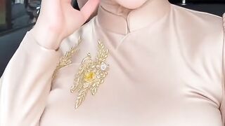 Wanita berhijab yang gemoy