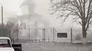 ВОЙНА ПРИЛЕТ ПО ЦЕРКВИ