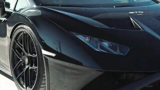 Black Lamborghini Beast Drifting Through the Desert – Pure V12 Madness! 🏎️💨
