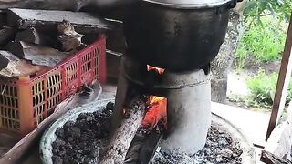 Masak drngan alat tradisional