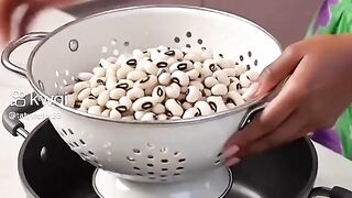 Vamos fazer  feijão  com arroz e frango