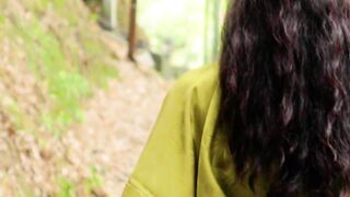Between happiness and transience (幸福と無常の間で)