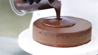 Torta Cremosa de Chocolate com Morangos (sobremesa rápida)
