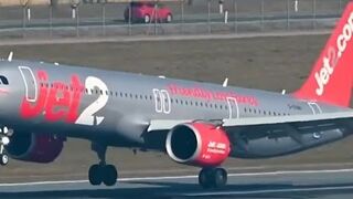 JET2 Airbus A321 NEO approaching Innsbruck Airport over the City Center