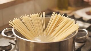 Tutorial Masak Spaghetti Sempurna dalam 10 Menit
