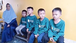 Heartwarming Recitation: Young Muslim Kids Beautifully Recite Surah Abasa