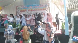 Joyful Kids Dance and Stage Performance at SDN Arjasari Graduation
