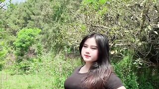 Gadis yang menggairahkan