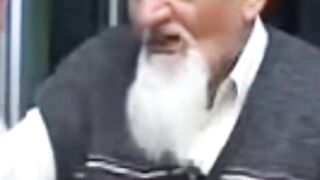 Shakhsiat Parasti ka Fitna aur Islam #shorts #maulanaishaq