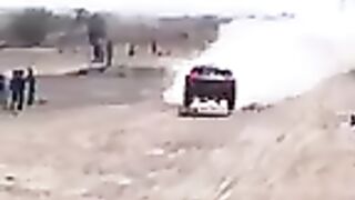 Aksi D3 balap mobil tren