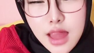 Lidah wanita pembangkit nafsu lelaki