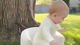 This automatic baby