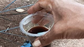 Sedang ngopi