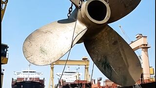 Ship Propeller COLLAPSES Mid-Lift! Shipyard Crane Disaster 😱⚙️ #fail #shorts #viral