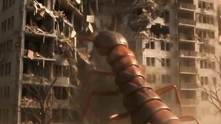 Giant Termites Are Destroying the City! Monster Invasion