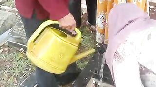 the tradition of visiting graves in Indonesia