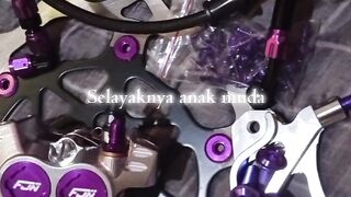 Selayaknya kita