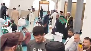 Mahfil video in Pakistan