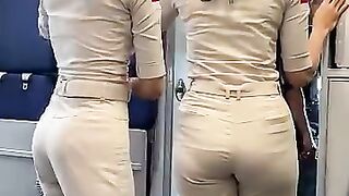 Intip!!! Kesibukan Pramugari Sebelum Pesawat Take Off!!!.mp4