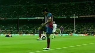 Ronaldinho Gaúcho em seu estado mais mágico!