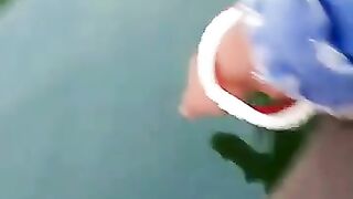 Taka olpo kacha dakchi...ar aagla aagla rakchi....
