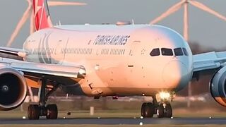 Turkish Airlines Boeing 787-9 arriving just before Sunset at Schiphol