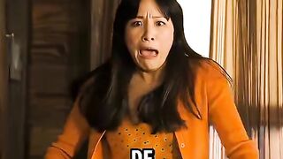 تمساح طليق في شوارع المدينة! 🐊😱 والشرطة اضطرت للتدخل!
