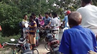 এখানে ভ্যান চুরি হয়েছে বলে