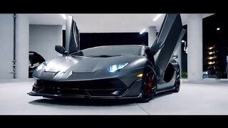 Lamborghini Revuelto Roaring Through the Streets – Hybrid V12 Monster Unleashed! 🏎️⚡🔥