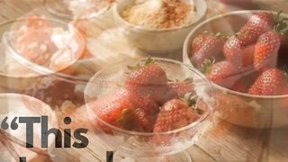 🍓✨ **STRAWBERRY CHEESECAKE CUPS**