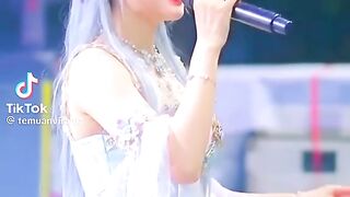 Bidadari beryayi