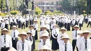 Lagi berjuang cari ija***eh diganggu pak bowo