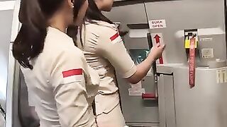 buka pintu pesawat# #fypシ゚viral #aviation #cabincrewcareer #airport #flightattendant.mp4