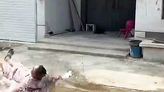“Funny video that will make you laugh! 😂🤣”