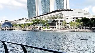 Wah, Singapore So Beautiful! 🇸🇬 | Marina Bay Sands Waterfront View